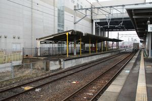 구 1번선 승강장 (2013년 2월)