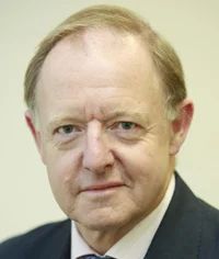 로데릭 라인 경, 전직 외교관