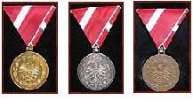 금, 은, 동메달 3개