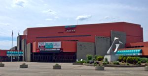 2013년 빅 샌디 슈퍼스토어 아레나의 외부 모습