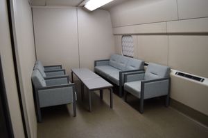 6호차 회의 테이블