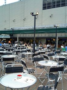 일본 백화점 옥상의 비어 가든