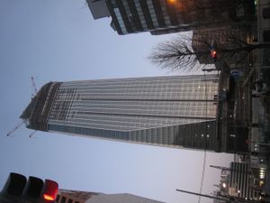 건축 중인 모리 타워