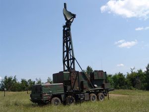 롤랜드 FGR(레이더 안테나 마스트 전개 상태)