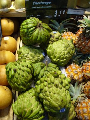 시장의 아테모야 과실