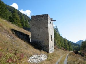 체르네츠 바깥은 라세라탑