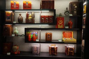 구위에 롱산의 다양한 제품