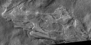 HiRISE가 HiWish 프로그램을 통해 촬영한 층상 구조