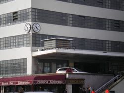 로마 광장: 아쿠아 알타 발생 알림 전광판(2008년 12월 1일)