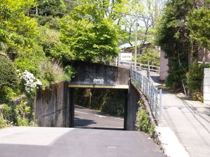 역 입구 (2009년 5월)