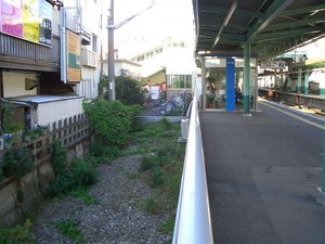 구 4번 승강장 대피선 부지 (2004년 11월)