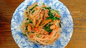 섬 카마보코를 넣은 유소면