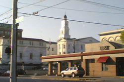 클라크 군 청사, 켄터키 주도 627호선에서 본 모습