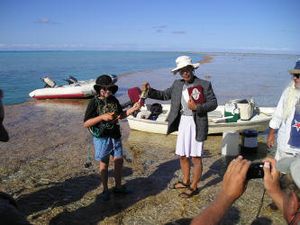 미네르바를 걷는 사람들.