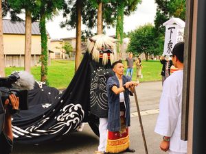 하기오 스와 신사 예대제 봉납 사자