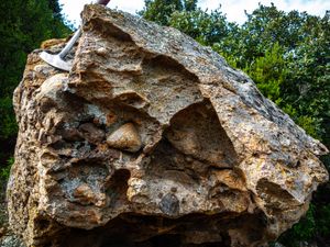 코르시카의 역암 타포니