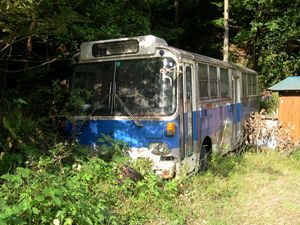 버스의 폐차체（JR 시코쿠 버스의 차량）