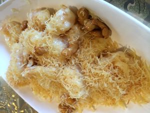 진쓰를 올린 크림새우