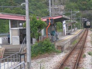 승강장 (2006년 5월, 오카야마 방면에서)