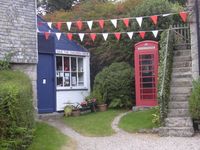 세이브 더 칠드런 자선 매장(콘월주포스 나바스)