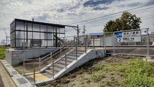 와카야마 방면 승강장 출입구・대합실 (2021년 6월)