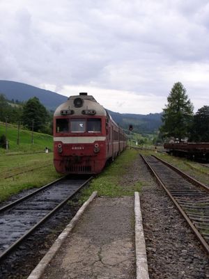 후츨리슈치나를 운행하는 {{lang 기동차