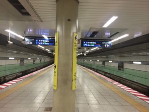 승강장(2016년 11월)