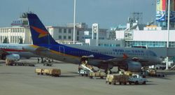 구 잉리엔 항공 도색의 에어버스 A319-100형 항공기