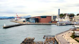 해협관과 가라토 부두