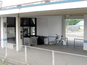 옛 모습이 남아있는 개찰구와 집찰구 (2004년 7월)