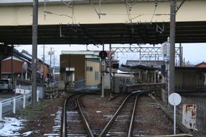 구내 (니시쿠와나 방면에서)