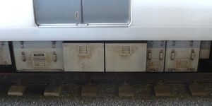 2000계의 도시바제 정지형 인버터 장치 (SIV)