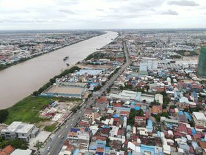 2번 국도와 짝앙르의 끄발 트놀에서 바라본 바싹강