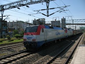 8200호대 전기 기관차 (경부선의정부역에서)