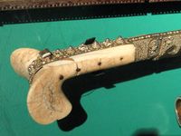 야타간의 손잡이미국 매사추세츠주 우스터의 히긴스 무기고 박물관 전시품