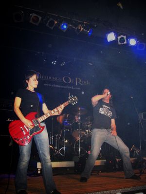 스위스 Elements of Rock 2008에서 라이브 공연을 하는 독일 데스 메탈 그룹 Sacrificium