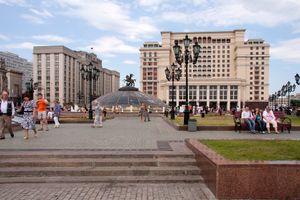 모스크바 호텔 방향(동쪽)