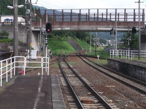 플랫폼에서 히다이치노미야 방면을 바라봄