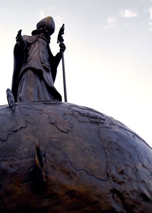 라브카의 수호성인 성 니콜라스 동상