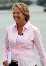 아프가니스탄에서 현지 취재하는 케이티 쿠릭 (2010년 8월 18일)