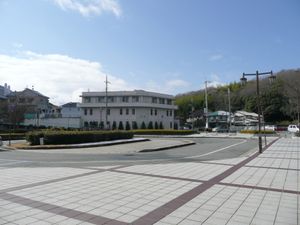 다오지역 동쪽 출구 앞