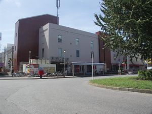 역명판 갱신 전 북쪽 출구 (2007년 9월)