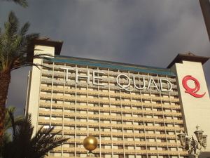 2013년 더 쿼드 호텔 전경