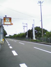 국도 55호선 무로토시의 사전 통행 규제 시설 설치 모습.