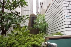 아와호리카와 흔적비. 당국의 옆에 있다.