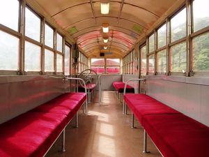 스하후 500형 객차의 내부