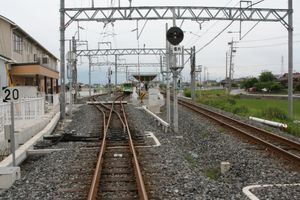 역 구내를 구와나 방면에서 바라본 모습