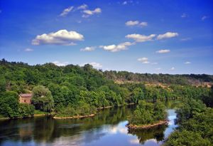 2007년 6월, 델라웨어강의 175 km 지류인 리하이강이 슬레이팅턴 근처 리하이군에 흐르는 모습