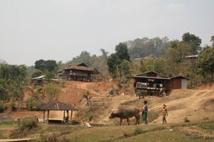 미얀마 샨 주 교욱메 근처의 따앙족 마을