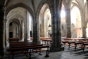 "산타 마리아 데 라 아순시온" 내부